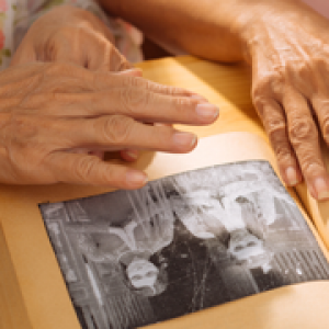 Atencions de teràpia ocupacional per a persones grans amb demència