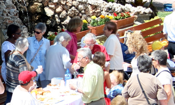 Encuentro de familiares y residentes en la Residencia Nazaret de Malgrat de Mar (Barcelona)